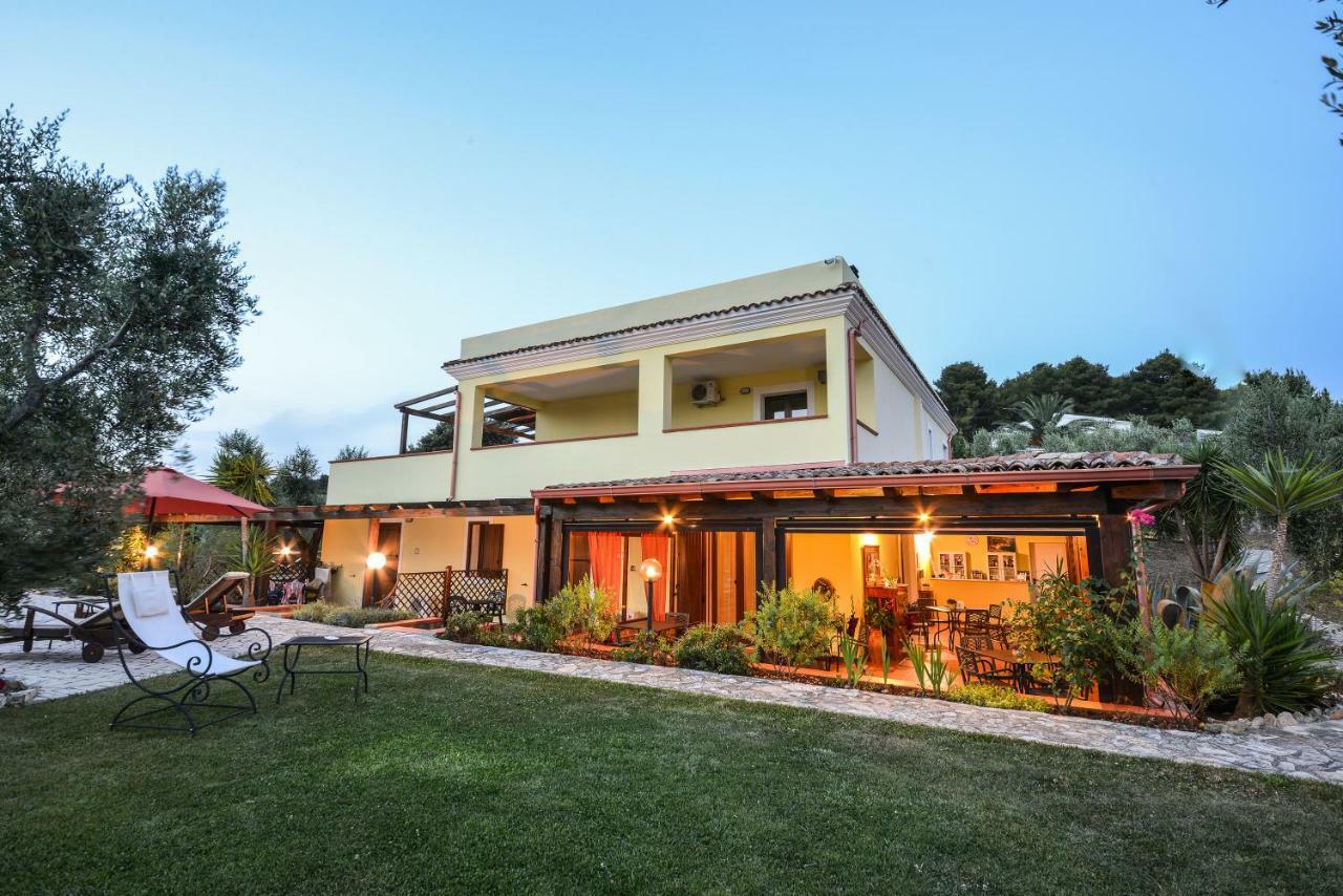 Parco Dei Limoni Guest House Peschici Bagian luar foto